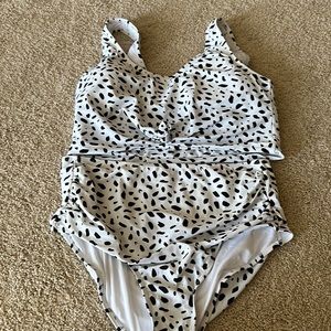 Coral Reef swim suit. Traveller Top and barefoot bottoms